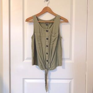 Universal Thread GREEN Button/Tie Front Tank XS